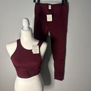Fabletics Deep Red Ribbed Sports Bra and Leggings set size L top XL leggings